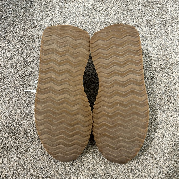 New Balance Women's Gray and Blue Sneakers - Picture 5 of 5